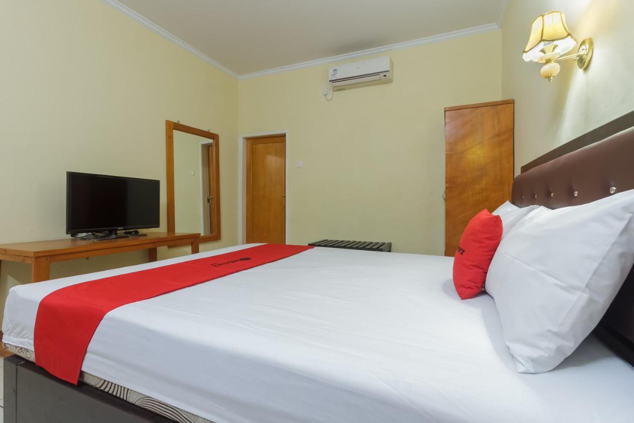 Hotel Reddoorz At Jalan Babepalar Rike Manado Extérieur photo