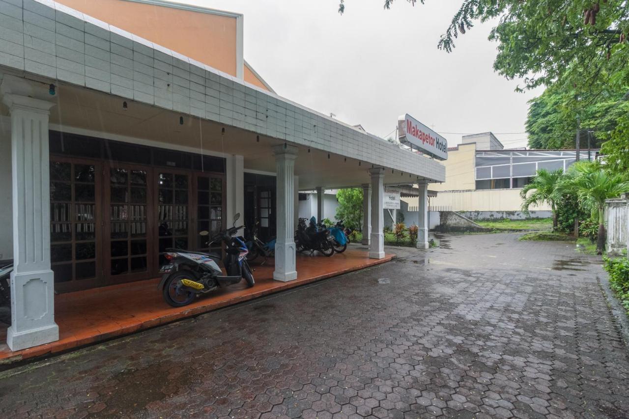 Hotel Reddoorz At Jalan Babepalar Rike Manado Extérieur photo