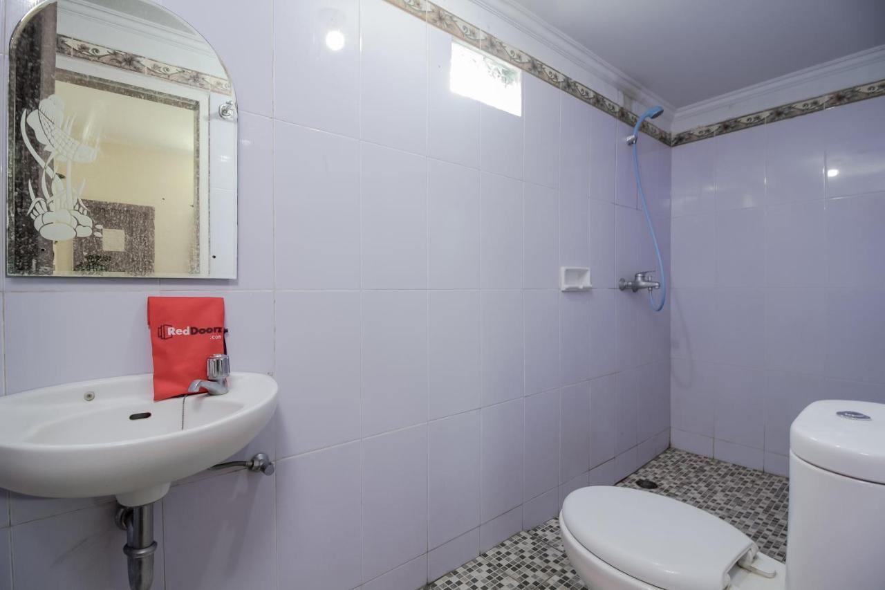 Hotel Reddoorz At Jalan Babepalar Rike Manado Extérieur photo